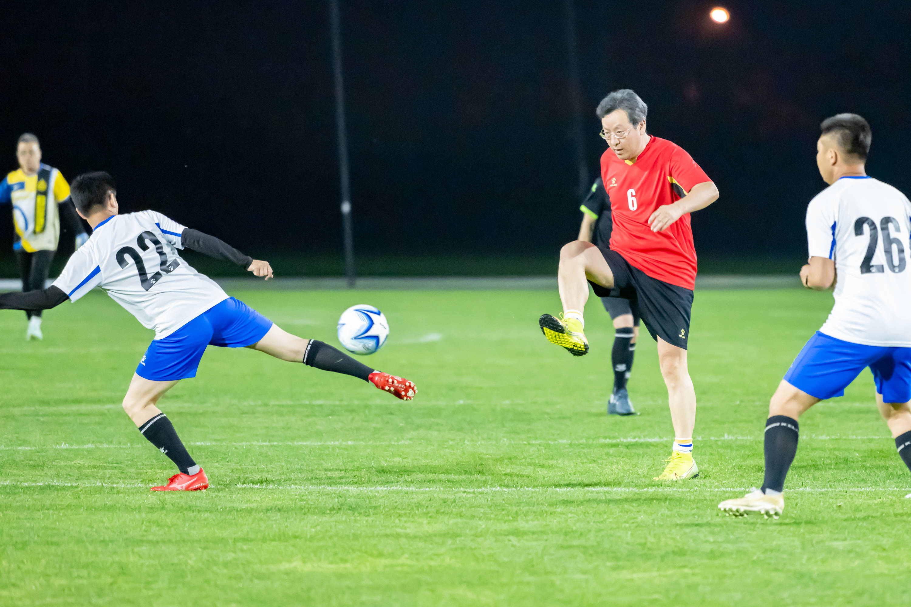 人足球舞台 人足球舞台